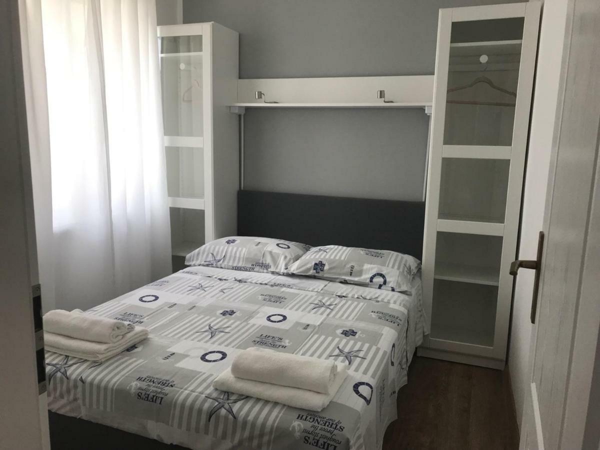 Апартаменти Apartman Jasa Примоштен Екстер'єр фото
